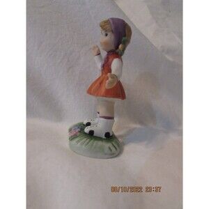 VINTAGE ROLLER SKATER GIRL FIGURINE MADE IN TAIWAN